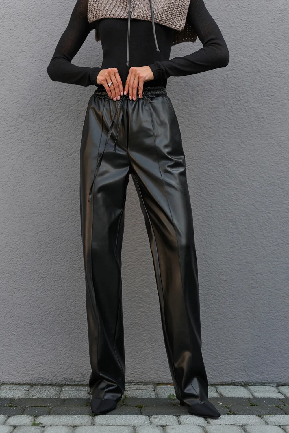 3100_black_1